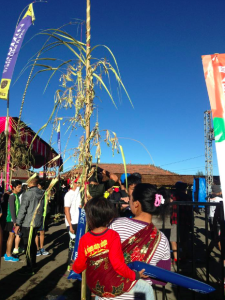 At the start line with many villagers