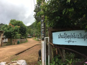 Around cave lodge and the town there are some decent noodle soup shop